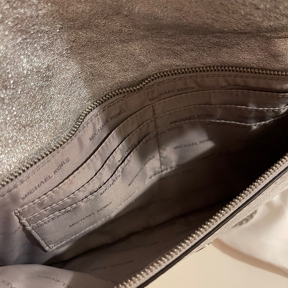 Michael Kors Leather Fold-Over Clutch / Handbag - Picture 5 of 7